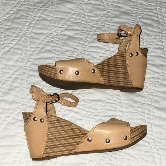 boston soft footbed suede